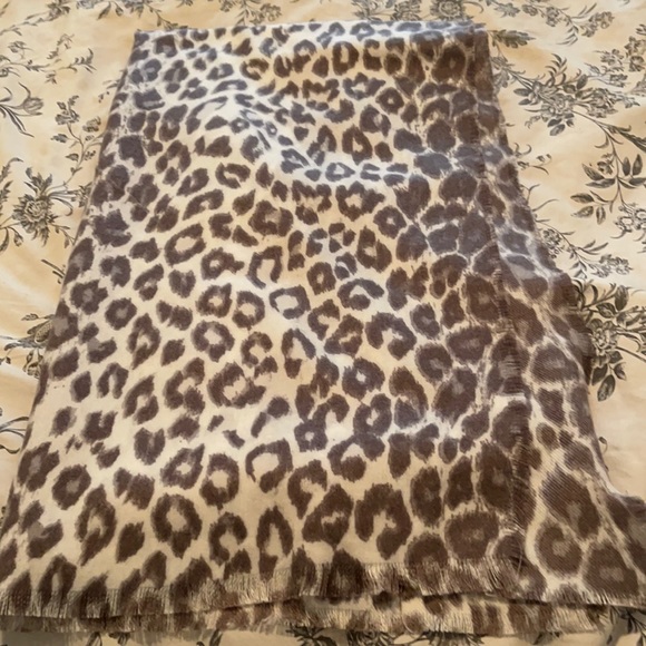 Accessories - Large Oblong Animal Print Scarf